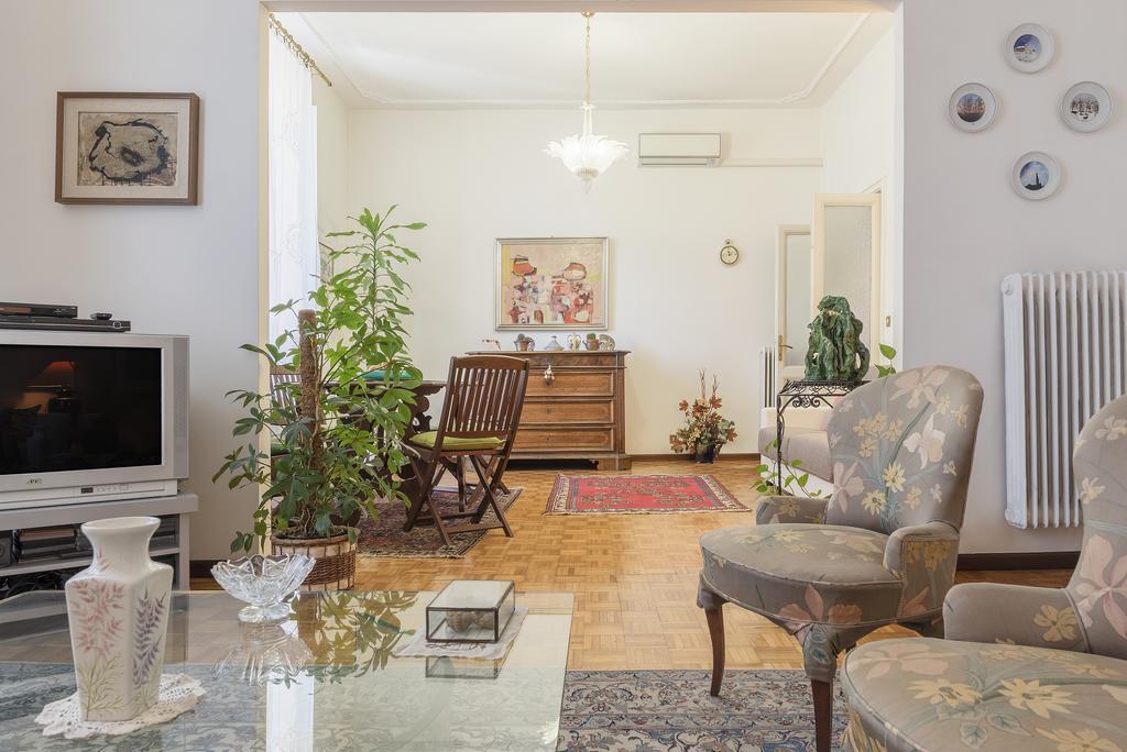 Flower'S Market Apartment - Charme Holidays Рим Экстерьер фото